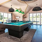 Luxury Retreat With Pool - By Traum Σπίτι διακοπών *